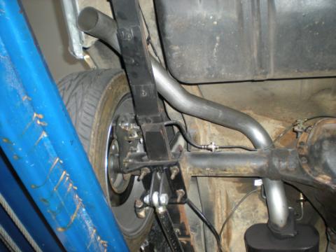 American Thunder Crossmember-Back Exhaust System Fits 1967-1968 Camaro And Firebird With V8 Engine 2.50 Inch Aluminized Steel Aggressive To Moderate Sound Flowmaster