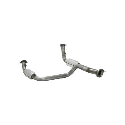 Catalytic Converter 2000 To 2006 Chevrolet And Gmc C/K Pickup, And Suv With A 4.3L V6 Engine, And 4.8L And 5.3L V8 Engines Fits 2000 Models With Flat Spot In Oe Middle Pipe Flowmaster