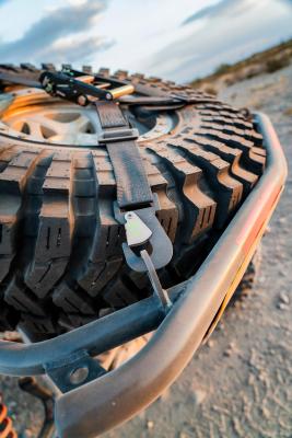 Horizontal Tire Ratcheting Y Tie-Down Strap Bulldog Winch