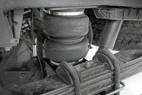 Air Spring Kit w/compressor Wireless Controller Ford F-250/F-350 Super Duty (17-26) Rough Country