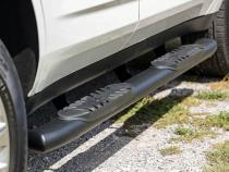 Oval Nerf Step 4.5 Inch Crew Cab Black 21-22 Chevy/GMC Tahoe/Yukon Rough Country