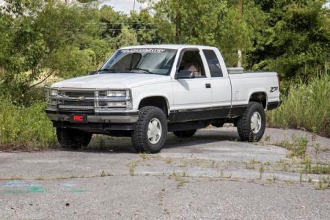 3 Inch GM Body Lift Kit 88-94 Silverado/Sierra 1500/2500 Rough Country