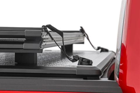 Hard Folding Bed Cover 5.5 Ft Bed 15-21 Ford F-150 2WD/4WD Rough Country