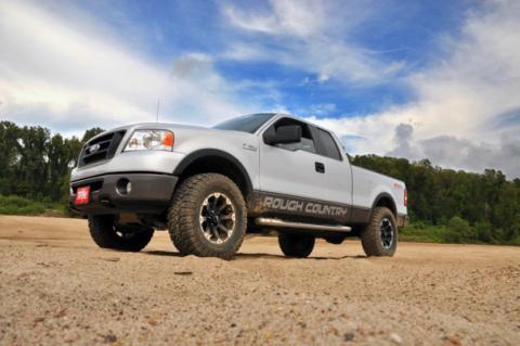 2 Inch Ford Strut Leveling Kit w/V2 Shocks 04-08 F-150 Rough Country