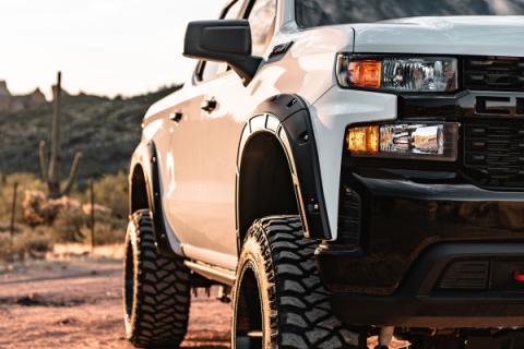 Defender Pocket Fender Flares Flat Black Chevy Silverado 1500 2WD/4WD (19-23) Rough Country