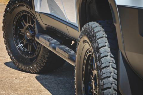 Oval Nerf Steps Black Toyota Land Cruiser 4WD (2024-2026) Rough Country
