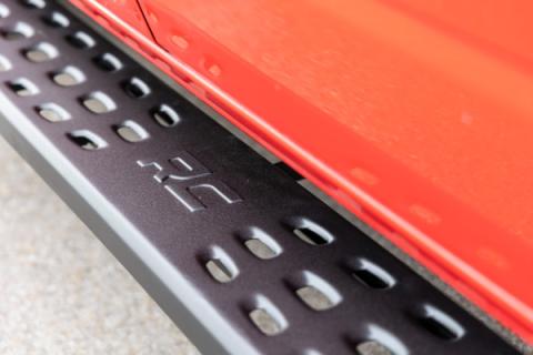 RPT2 Running Boards Crew Cab Black Ram 1500 2WD/4WD (2009-2018 &amp; Classic) Rough Country