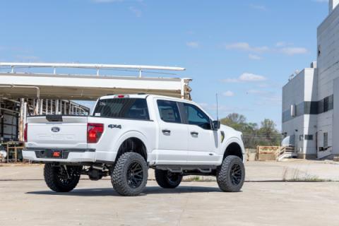 6 Inch Lift Kit M1 Struts/M1 Ford F-150 4WD (2021-2026) Rough Country