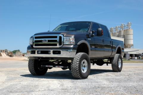 6 Inch Lift Kit Gas M1 Ford F-250/F-350 Super Duty 4WD (2005-2007) Rough Country