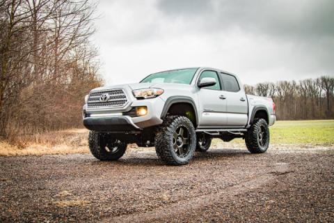 4 Inch Lift Kit N3 Struts Toyota Tacoma 2WD/4WD (2016-2023) Rough Country