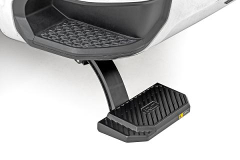 Retractable Bed Step Manual Pull Silverado/Sierra 2500HD/3500HD (20-26) Rough Country