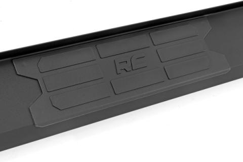 HD2 Aluminum Running Boards Crew Cab Nissan Titan 2WD/4WD (2004-2024) Rough Country