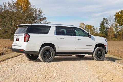 2 Inch Lift Kit N3 Struts Chevy/GMC SUV 1500 4WD (2021-2026) Rough Country