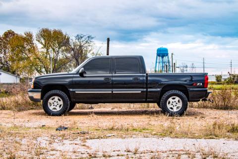 1.5-2.5 Inch Leveling Lift Kit Premium N3 Shocks 99-06 Silverado/Sierra 1500 4WD Rough Country