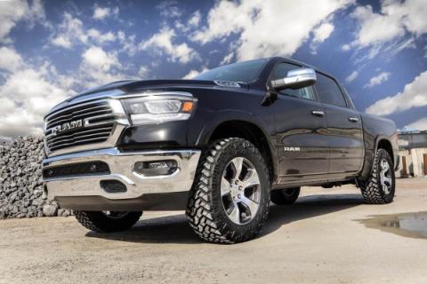 2 Inch RAM Leveling Lift Kit 19-Up RAM 1500 4WD/2WD Rough Country