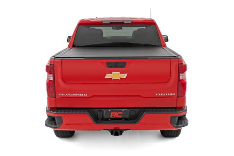 Hard Roll Up Bed Cover 5 Foot 10 Inch Bed Chevy/GMC Sierra 1500 (19-26)/Silverado 1500 (19-26) Rough Country