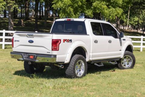 SRX2 Adjustable Aluminum Step Crew Cab 15-22 Ford F-150/17-22 Super Duty Rough Country