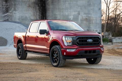 2 Inch Lift Kit M1 Struts/M1 Ford F-150 4WD (2021-2026) Rough Country