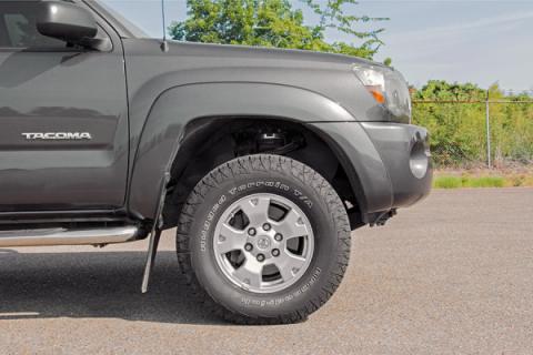 2 Inch Leveling Lift Kit 05-23 Tacoma Red Rough Country