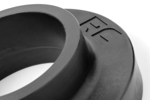 1.5 Inch Leveling Coil Spacers 99-06 Silverado/Sierra 1500 Rough Country