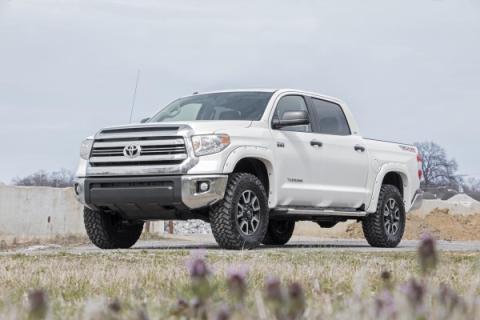 2.5-3 Inch Leveling Lift Kit 07-20 Tundra 4WD Rough Country