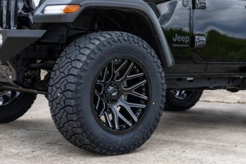95 Series Wheel Machined One-Piece Gloss Black 20x10 5x5 -19mm Rough Country
