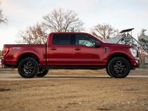 2.0 Inch Ford Leveling Lift Kit w/V2 Shocks For 2021 F-150 Rough Country