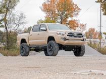 Toyota 30 Inch Cree LED Bumper Kit Black Series w/ Cool White DRL (16-19 Tacoma) Rough Country