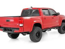 3.5 Inch Toyota Bolt-On Lift w/N3 Struts and Rear Leaf Springs 05-21 Toyota Tacoma Rough Country