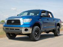 4.5 Inch Toyota Suspension Lift Kit w/ N3 Struts and V2 Shocks For 07-15 Tundra Rough Country