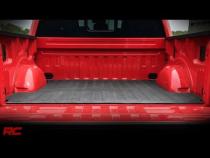 GM Bed Mat RC Logos 07-18 1500 / 07-19 HD PU - 5 Foot 8 Inch Bed Rough Country