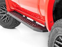 RPT2 Running Boards Crew Cab Black Silverado/Sierra 1500/2500HD/3500HD (19-26) Rough Country