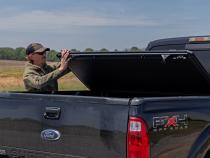 Hard Low Profile Bed Cover 6 Foot 10 Inch Bed Ford F-250/F-350 Super Duty (99-16) Rough Country