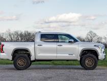 6 Inch Lift Kit OE Air Ride Toyota Tundra 4WD (2022-2026) Rough Country