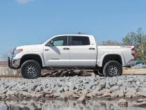 6 Inch Lift Kit M1 Struts/M1 Toyota Tundra 4WD (2016-2021) Rough Country