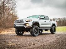 4 Inch Lift Kit M1 Struts/M1 Toyota Tacoma 2WD/4WD (2016-2023) Rough Country