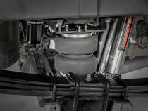 Air Spring Kit 4-6 Inch Lift with Onboard Air Compressor 19-22 Chevy/GMC 1500 Rough Country