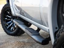 GM Oval Nerf Step Bars (19-20 GM 1500, 2020 2500HD/3500 HD Crew Cab) Rough Country