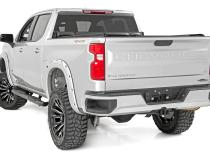 GM Oval Nerf Step Bars (19-20 GM 1500, 2020 2500HD/3500 HD Crew Cab) Rough Country