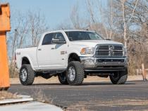 5 Inch Lift Kit FR Diesel Coil R/A V2 14-18 Ram 2500 4WD Rough Country