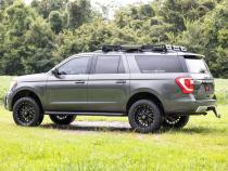 3 Inch Lift Kit UCA M1 Struts Red Ford Expedition 4WD (2018-2024) Rough Country
