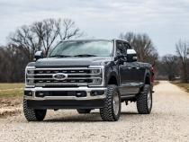 Ford F-250 2 Inch Leveling Kit w/Track Bar Bracket For 17-Pres Ford F-250 Super Duty Rough Country