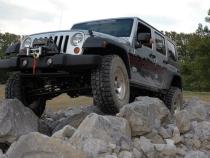 4 Inch Jeep X-Series Suspension Lift Kit w/V2 Shocks 07-18 Wrangler JK Rough Country
