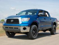 4.5 Inch Toyota Suspension Lift Kit w/ N3 Struts For 07-15 Tundra Rough Country