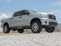 3.5 Inch Lift Kit M1 Struts/M1 Red Toyota Tundra 2WD/4WD (2007-2021) Rough Country
